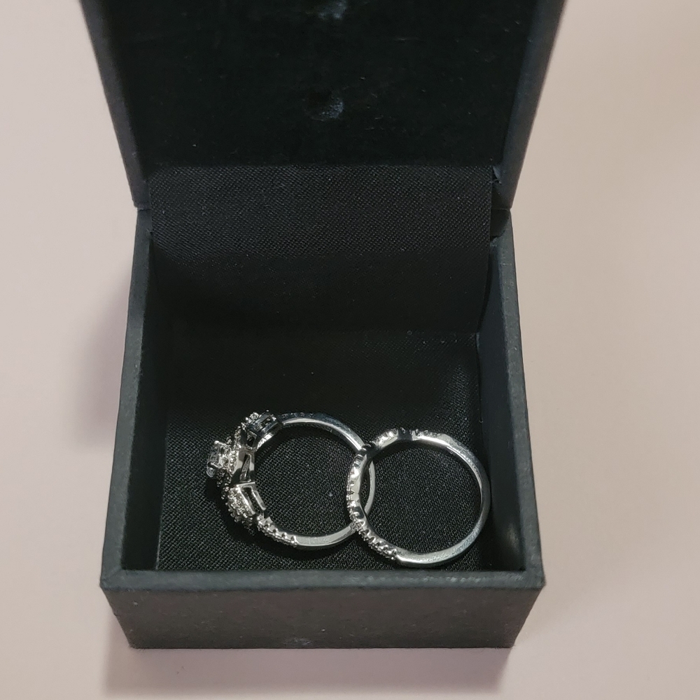 A set of beautiful rings ❤️ - Picture 6 of 6